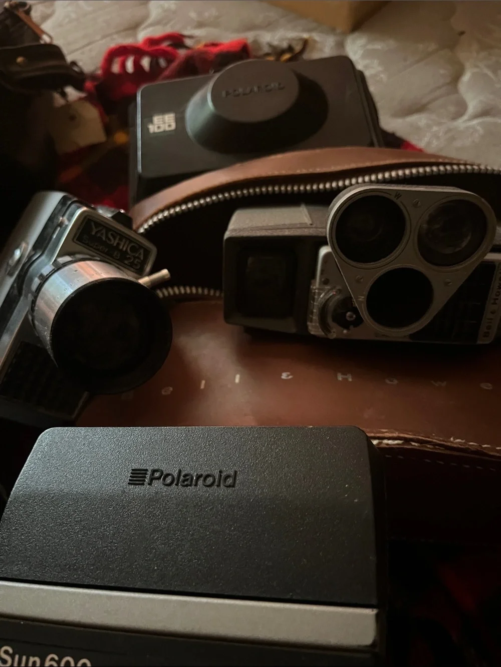 Polaroid Sun 600 LMS Instant Camera in Black other cameras lot (6) plus